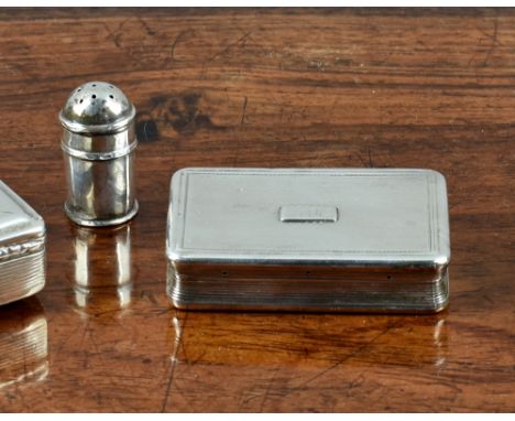 A George IV silver snuff box, John Linnit, London, 1824, the rectangular engine turned box with rounded corners and reeded ed