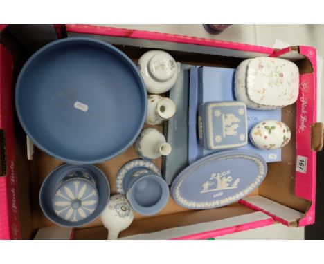 A good mixed collection of Wedgwood items to include large jasperware footed bowl, trinket boxes together with wild strawberr