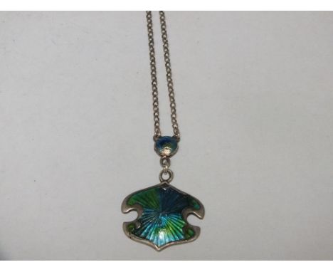 AN ANTIQUE HALLMARKED SILVER &amp; ENAMEL ART NOUVEAU PENDANT NECKLACE 