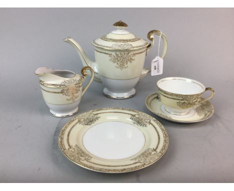 KUTANI TEA SERVICE, comprising tea pot, cream, six cups and six saucers