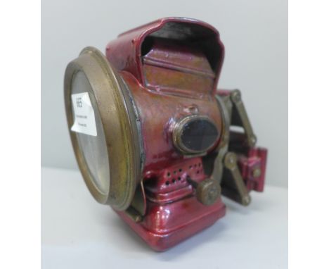 A Joseph Lucas Ltd. Birmingham early 20th Century front cycle paraffin lamp 