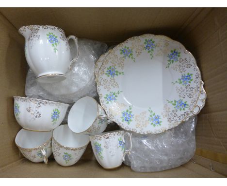 A six setting Roslyn China tea service **PLEASE NOTE THIS LOT IS NOT ELIGIBLE FOR POSTING AND PACKING** 