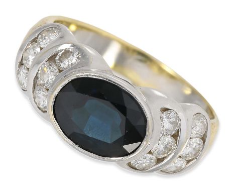 Ring: attraktiver Saphirring mit Brillanten, insgesamt ca. 2,36ct, 18K Gold: Ca. Ø18mm, RG57, ca. 6,9g, 18K Gelb-/Weißgold, d