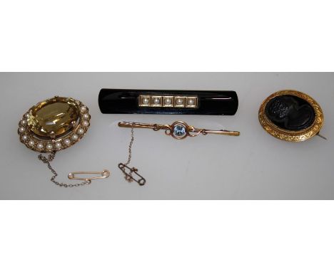 A yellow metal citrine and pearl brooch, a yellow metal Cameo brooch with vulcanite type moulded portrait, a 15ct gold bar br