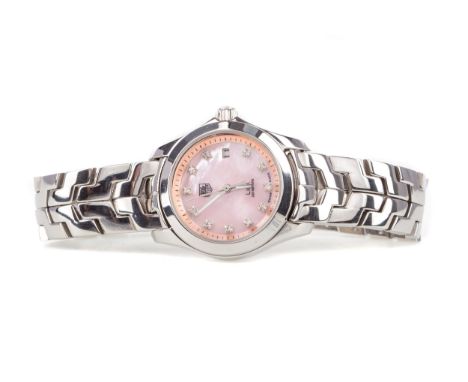 LADY'S TAG HEUER STAINLESS STEEL QUARTZ WRIST WATCH, the round pink mother of pearl dial with diamond dot hour markers, 26mm 