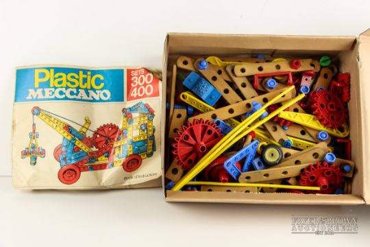 wooden meccano