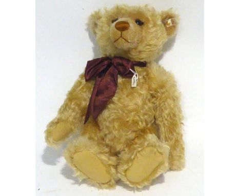 A MODERN STEIFF (2000) TEDDY BEAR in golden plush, in box, also the duplicate boxed pairs of modern Steiff 'Hello 2000 Good-b