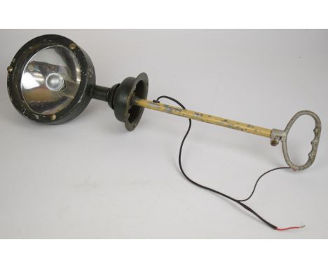 Air Ministry hand held signalling lamp, numbers 5A / 2334 with fitted box, together with a spotlight / torch from a Green God