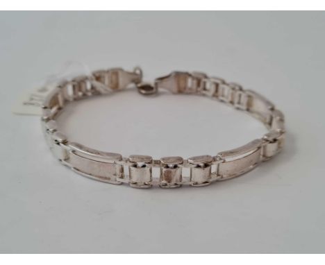 A silver bracelet    24 gms