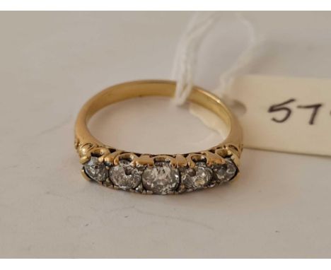 ANTIQUE VICTORIAN  5 STONE DIAMOND SET GOLD RING, DIAMONDS WEIGH APPROX 1.10 cts, SIZE M