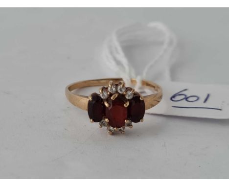 A vintage garnet &amp; white stone 9ct ring size O 1.7g inc