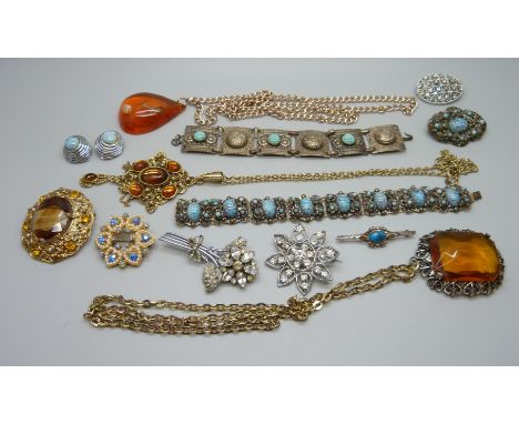 A selection of vintage costume jewellery 