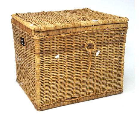 A large wicker hamper and a round basket, hamper measuring 58cm x 76cm x 56cm