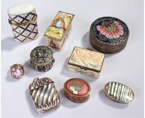 Collection of pill boxes, to include porcelain examples, white metal examples, enamel examples and a vesta, (qty)