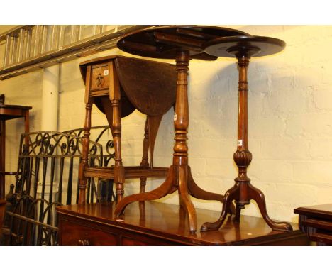 Waring & Gillow mahogany tripod wine table, 19th Century circular occasional table on tripod base, small oak drop leaf table,