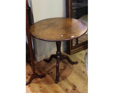 18th Century circular oak snap top occasional table on tripod base, 76cm diameter