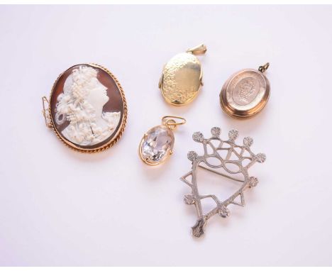 A small collection of jewellery, comprising; an oval faceted Rock crystal pendant within yellow metal mount, not stamped, a 9