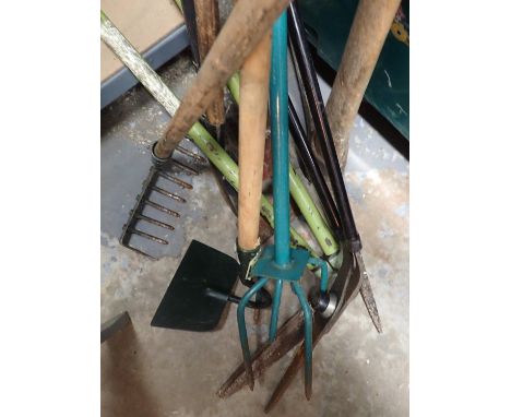 Selection of garden tools to include pickaxe. Not available for in-house P&amp;P, contact Paul O'Hea at Mailboxes on 01925 65