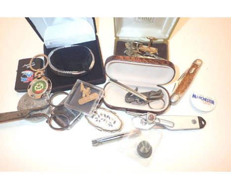 Mixed collectables to include vintage lighters, penknives etc. P&amp;P Group 1 (£14+VAT for the first lot and £1+VAT for subs
