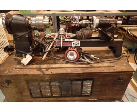 Carbatec model HMIA lathe. Not available for in-house P&P, contact Paul O'Hea at Mailboxes on 01925 659133Condition Report: A