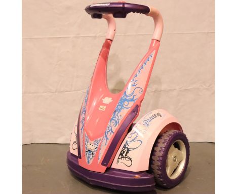 Dareway childs Segway with charger lead. Not available for in-house P&P, contact Paul O'Hea at Mailboxes on 01925 659133Condi
