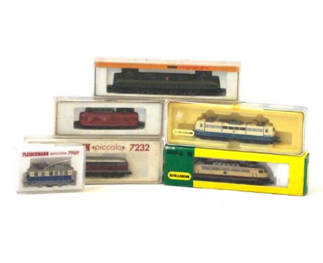 Six boxed 'N' gauge diesel/electric locomotives
Comprising Arnold Rapido 0275G American diesel/electric locomotive 4829 "Penn