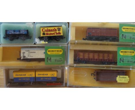 Approximately fifty 'N' gauge goods, rolling stock
Comprising wagons, tankers, etc by various makers including Minitrix, Flei