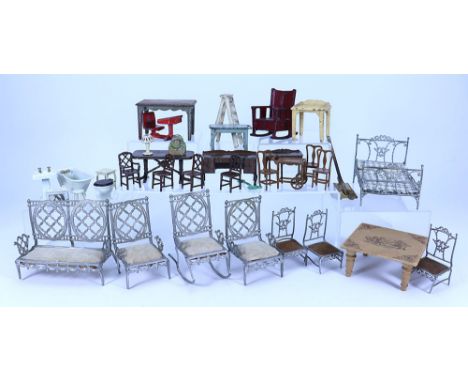 Collection of American Dolls House furniture, 19th/20th century, including Peter Pia soft metal bed, three chairs, 2 ¾” (7cm)