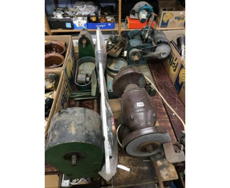 A quantity of power tools, to include a part wood turning lathe etc.