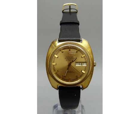 A gentleman's Omega Electronic f300Hz chronometer wristwatch with day date 