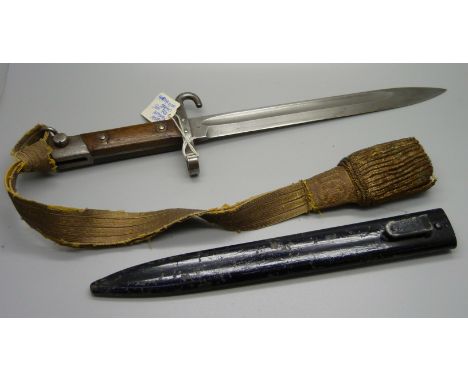 An Austrian Mannlicher bayonet with scabbard, model 1895, complete with potapee 