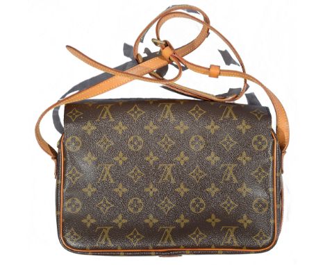 Sold at Auction: Louis Vuitton, LOUIS VUITTON Bauchtasche LV x