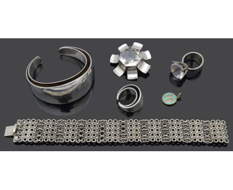Various Norwegian silver jewellery including David Anderson and Tone Vigelandcomprising a David Anderson 'UNI' Marianne Berg 