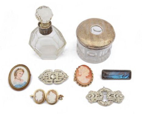 A small collection of jewellery and silverincluding a 9ct gold carved shell cameo portrait brooch, a twin cameo brooch, a sil
