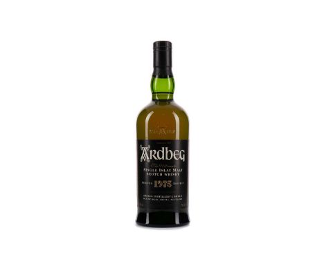 ARDBEG 1975Single Malt Scotch WhiskyBottled 2000. 70cl, 43% volume.Condition report: Capsule is in good condition, and fill l