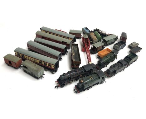 A quantity of Hornby locomotives, tenders and carriages to include R350 31757, EDL 18 80054, R52 47608, Type L30, Breakdown C