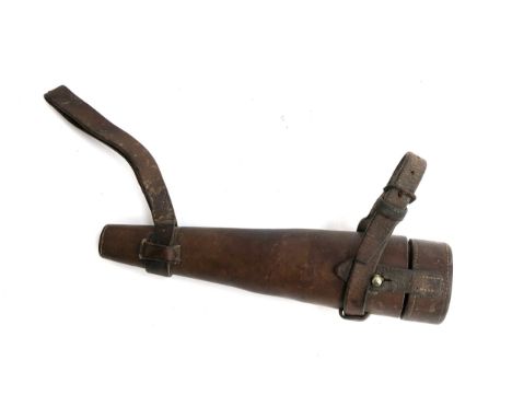 A leather hunting flask holder, flask absent, 27cm long 