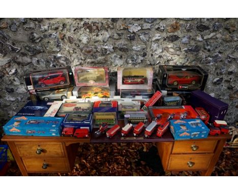 A quantity of models to include examples by Burago, Lledo, Corgi and others, mainly boxed.&nbsp;This lot can only be collecte
