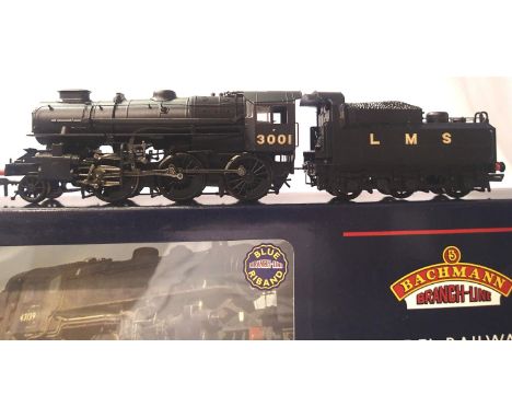 Bachmann 32-575 Ivatt Class 4, LMS Black, 3001, excellent condition, box with wear. P&amp;P Group 1 (£14+VAT for the first lo