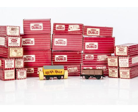 Boxed Hornby-Dublo 00 gauge 2-rail short Wagons, comprising two 4625 grain hoppers, two 4626 cement Prestwins, three 4635 coa
