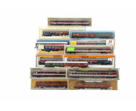 German N Gauge Coaches, coaches of the DB maroon/cream Minitrix 3093, 3095 (2) Fleischmann 8119 (all cased), Arnold rake of f