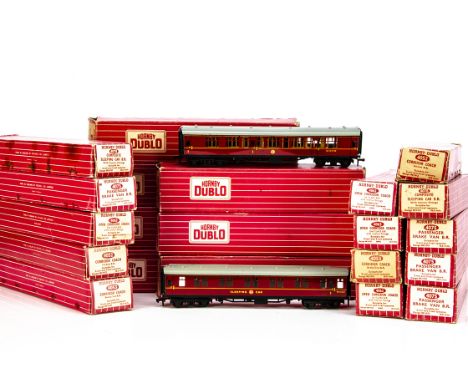 Boxed Hornby-Dublo 00 gauge 2-rail 'Super Detail' BR crimson Coaching Stock, comprising 3 ref 4052 1st/2nd corridor coaches, 