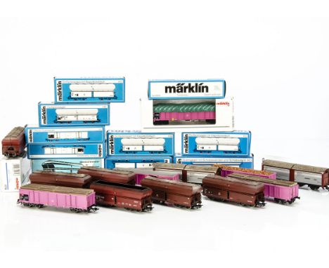 Märklin HO gauge 3-rail German and Swiss 'Block Train' Freight Stock, most with boxes, comprising one DB open hopper wagon re