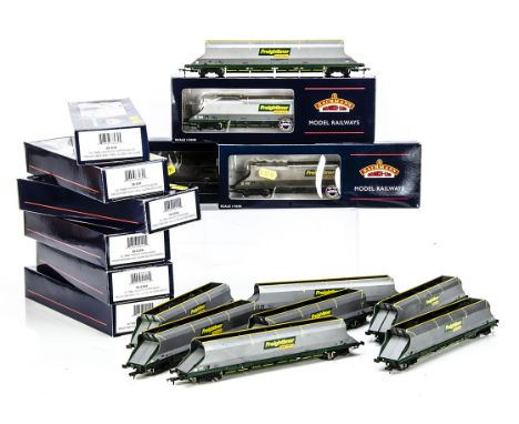 Bachmann OO Gauge Freightliner Bogie Hopper Wagons, all with boxes includes 38-031 (2), 38-030A (5) one boxed the others with