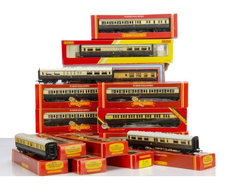 Hornby OO Gauge GWR Coaches, mainly boxed includes Margate examples R456 Composite (9), R457 3rd (3) R429 (1) and three unbox