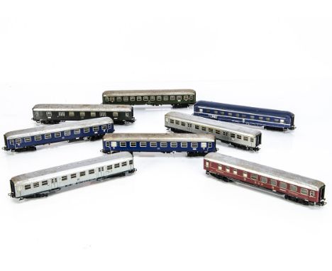 Vintage Märklin HO gauge 3-rail DB Tinplate Passenger Stock, two DB green coaches, two DB 'Silverfish' coaches, 2 DB blue coa