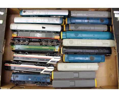 Locomotives: Fourteen unboxed OO gauge diesel locomotives, various manufacturers including: Hornby, Lima, Jouef etc (one box)