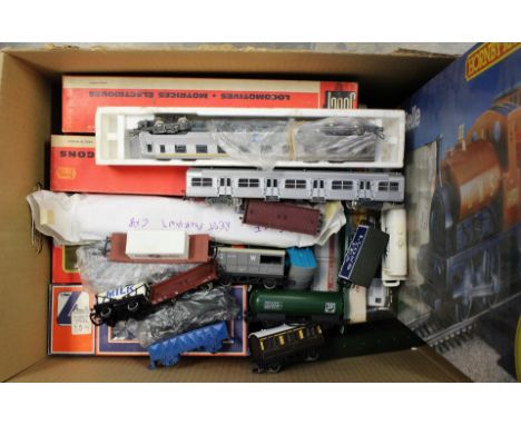 OO Gauge: A collection of assorted OO gauge, boxed and unboxed, to include: Lima King George V locomotive, a Lima diesel loco