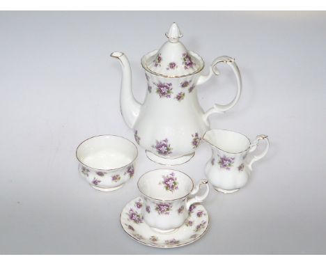 Fifteen-piece Royal Albert 'Sweet Violets' tea service