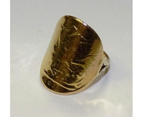 A 1917 full sovereign shaped into a ring, on 9ct gold shank, ring size K, 8.3g